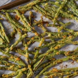 roasted Parmesan green beans in a baking sheet