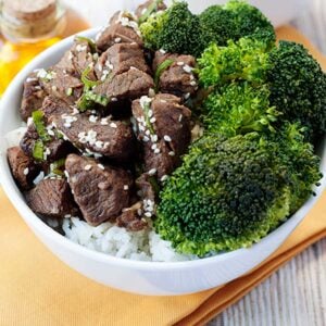 healthy slow cooker beef & broccoli