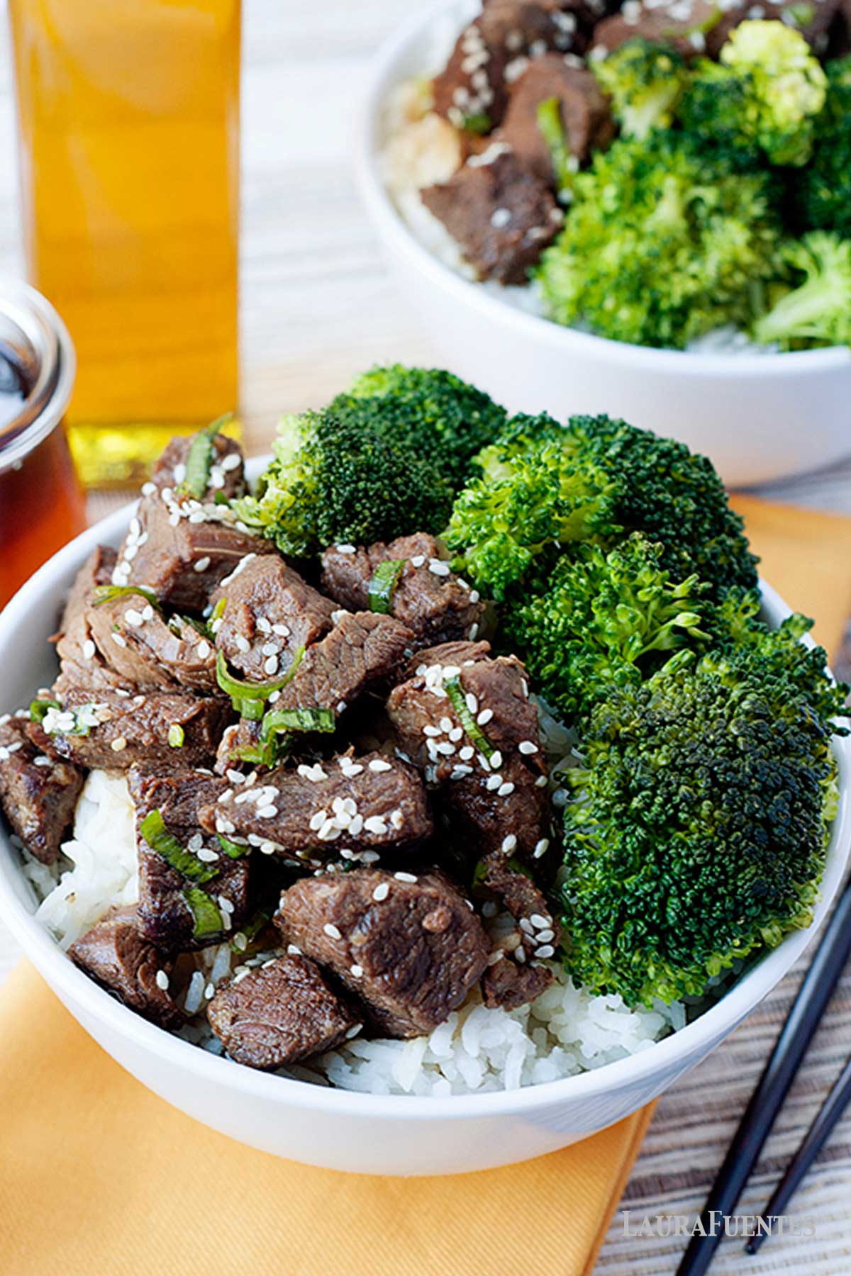 healthy slow cooker beef & broccoli bowls