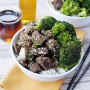 Asian Beef and Broccoli Bowls: easy recipe made with honey for extra sweetness.