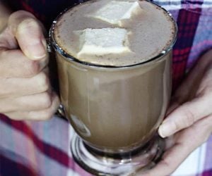 A healthy and good for you hot chocolate recipe? Yes! I know they don't usually go together but this sugar-free hot chocolate recipe has added collagen protein for lots of health benefits.