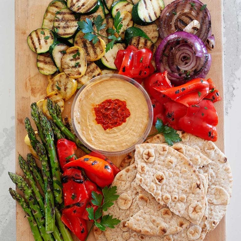 Hummus Platter Ideas You'll Make on Repeat Laura Fuentes