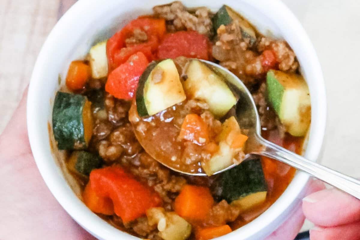 a bowl of paleo chili made with ground meat and veggies