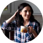 laura-sidebar-circle-small (1)