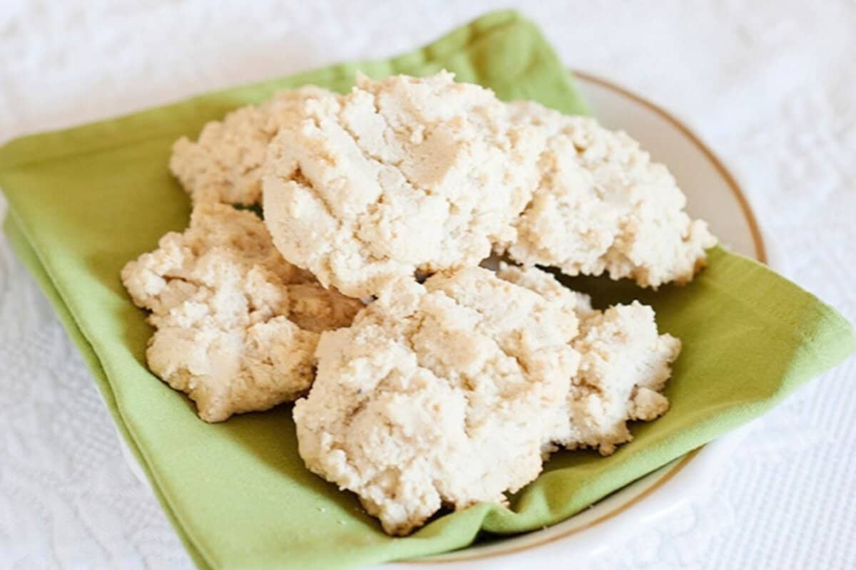 almond flour biscuits on a bowl with a green napkin