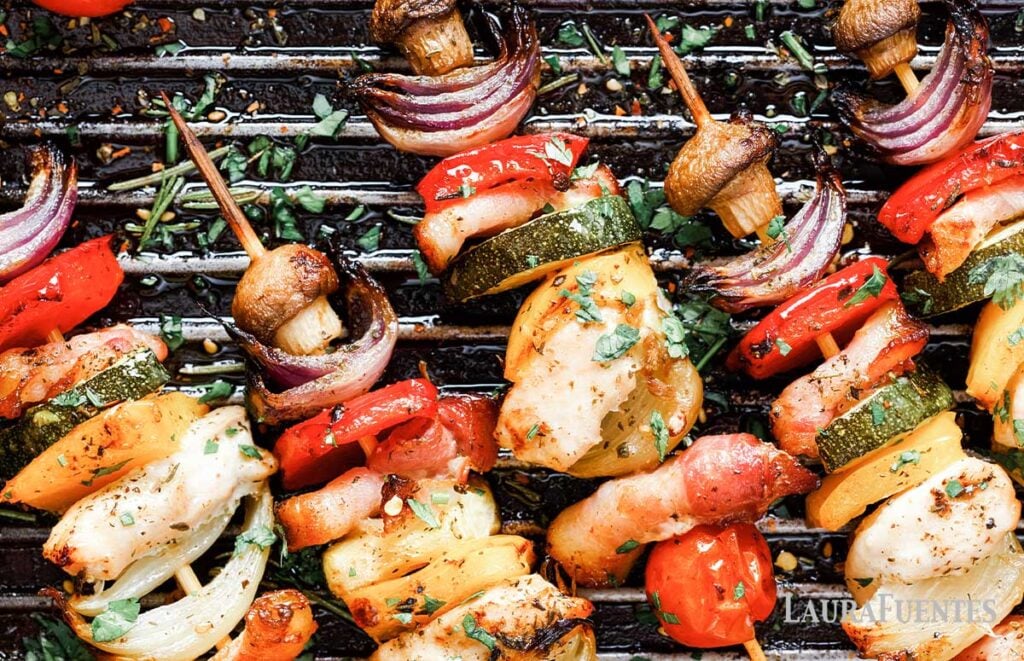 how long to cook chicken kabobs on charcoal grill