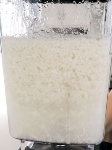 making cauliflower rice in the blender