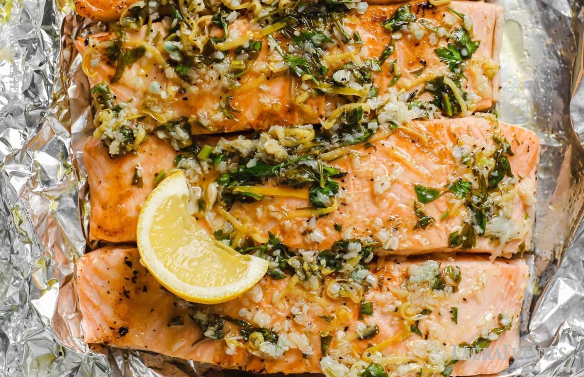 baked salmon in foil with lemon