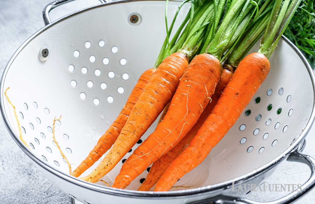 carrots in a strainer
