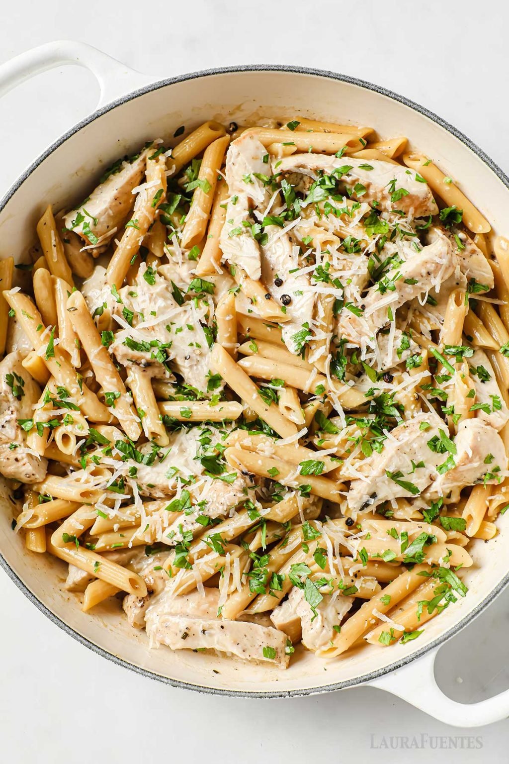 20Minute Creamy Garlic Chicken Pasta Laura Fuentes