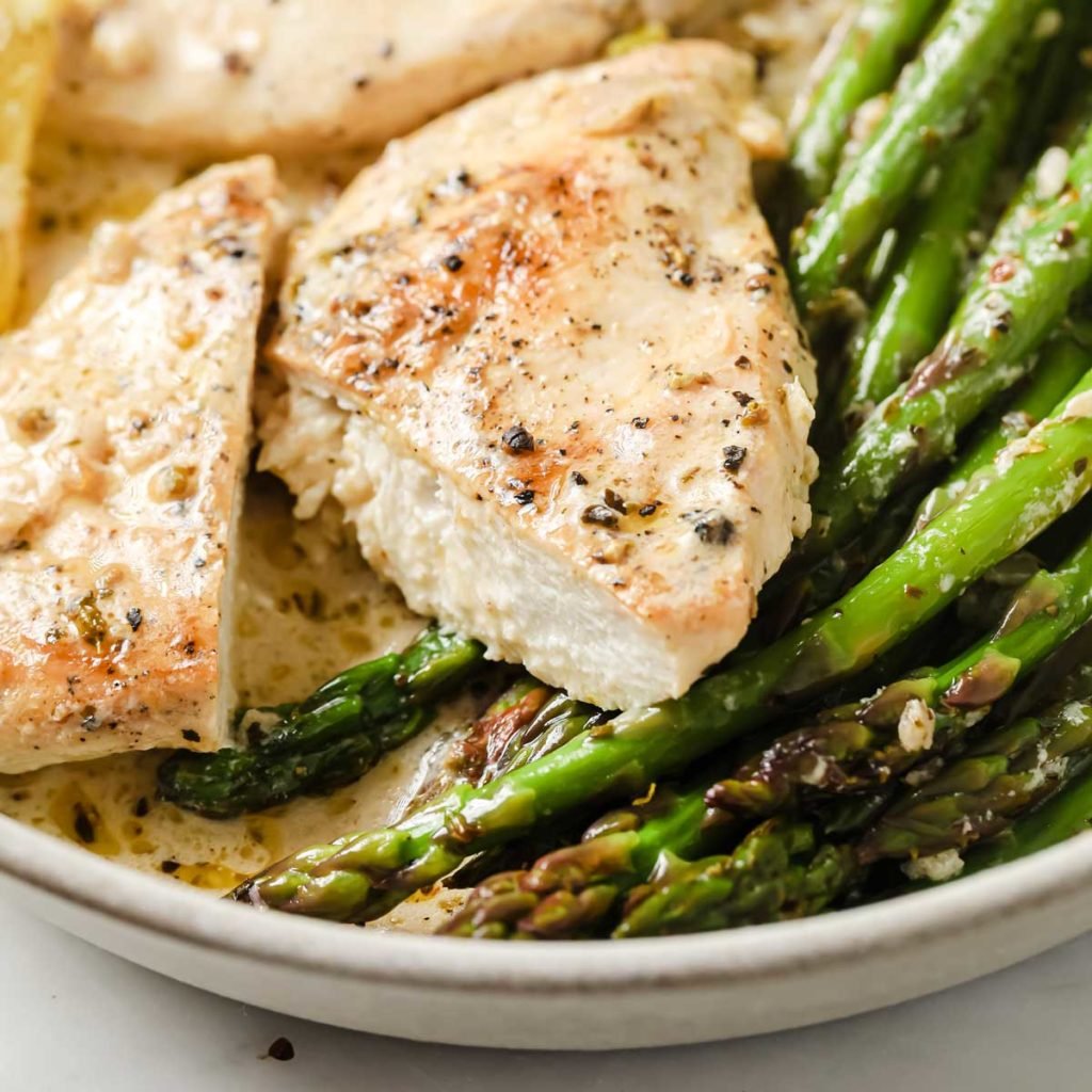 Simple PanSeared Lemon Garlic Chicken & Asparagus Laura Fuentes