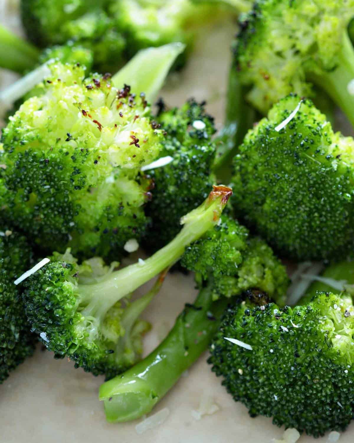 closeup of roasted broccoli florets