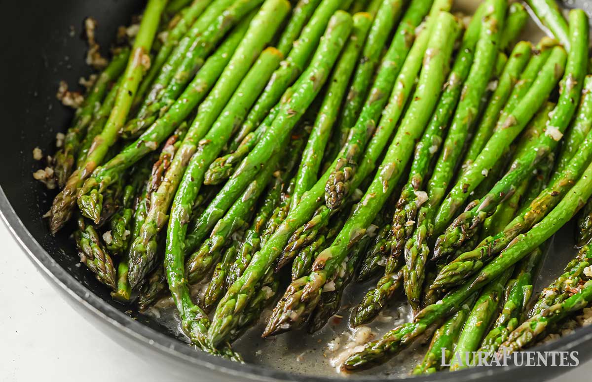 asparagus in a skillet