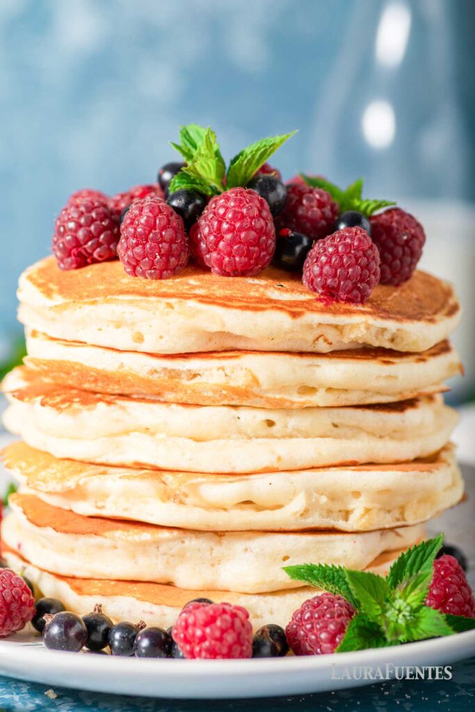 The BEST Pancakes with Oat Milk | Laura Fuentes - Oat Milk Pancakes For Breakfast