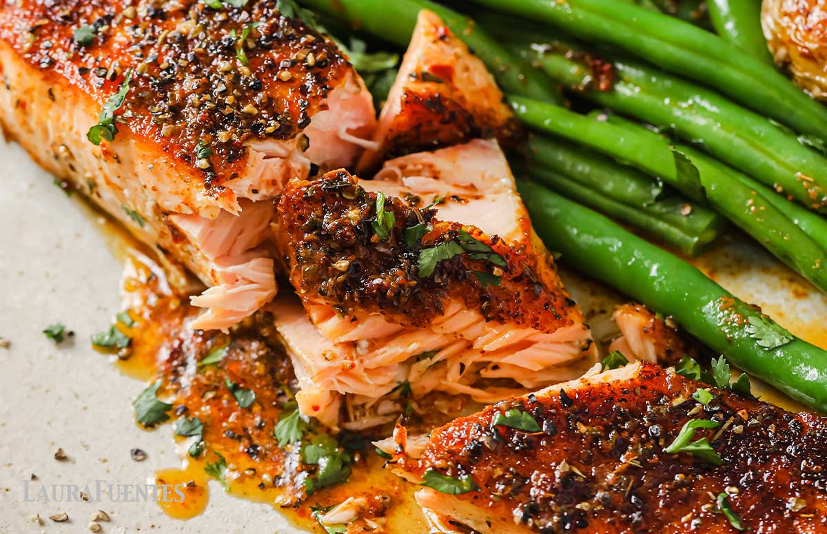 flaky pan seared spicy salmon with asparagus