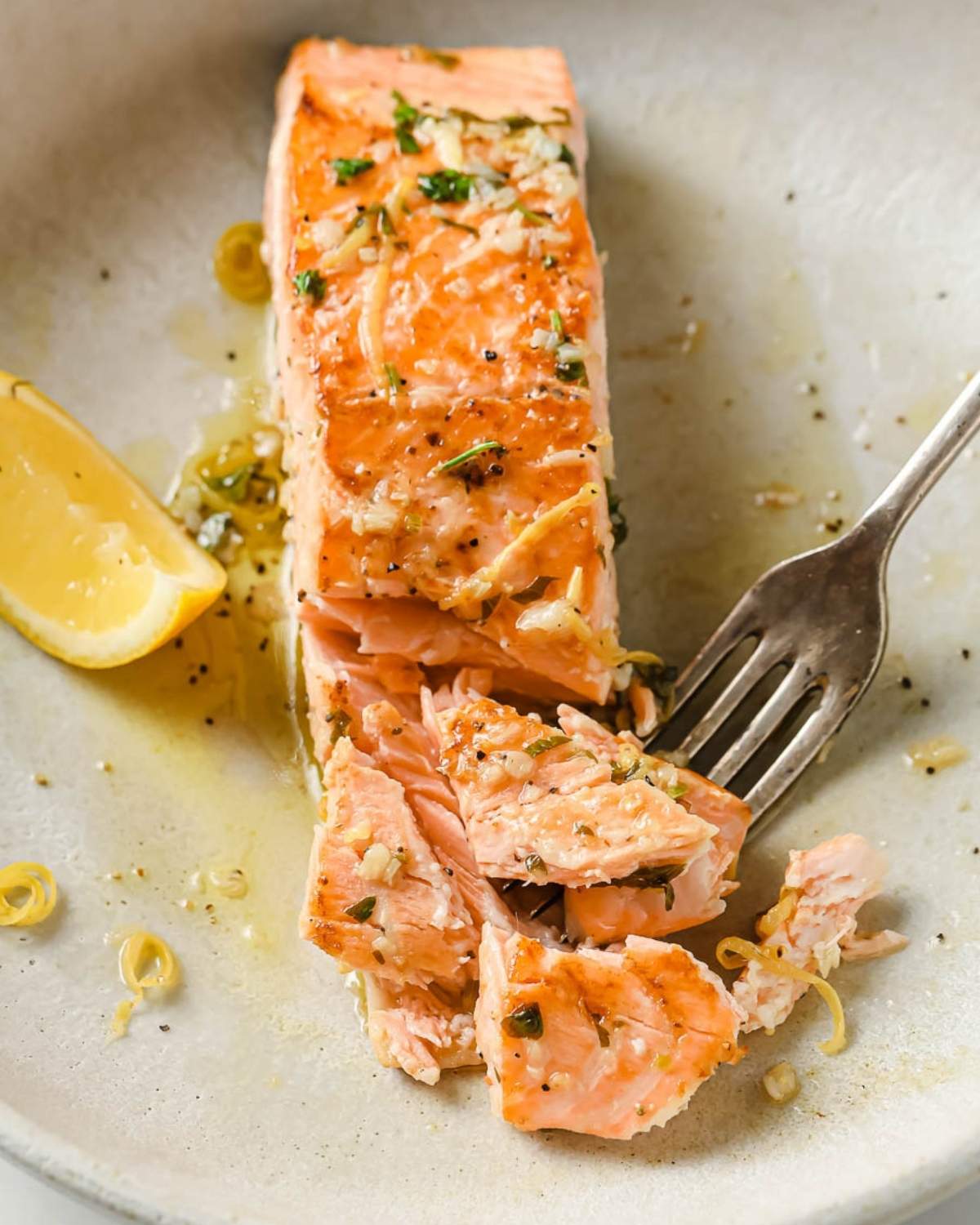 flaky garlic butter salmon fillet