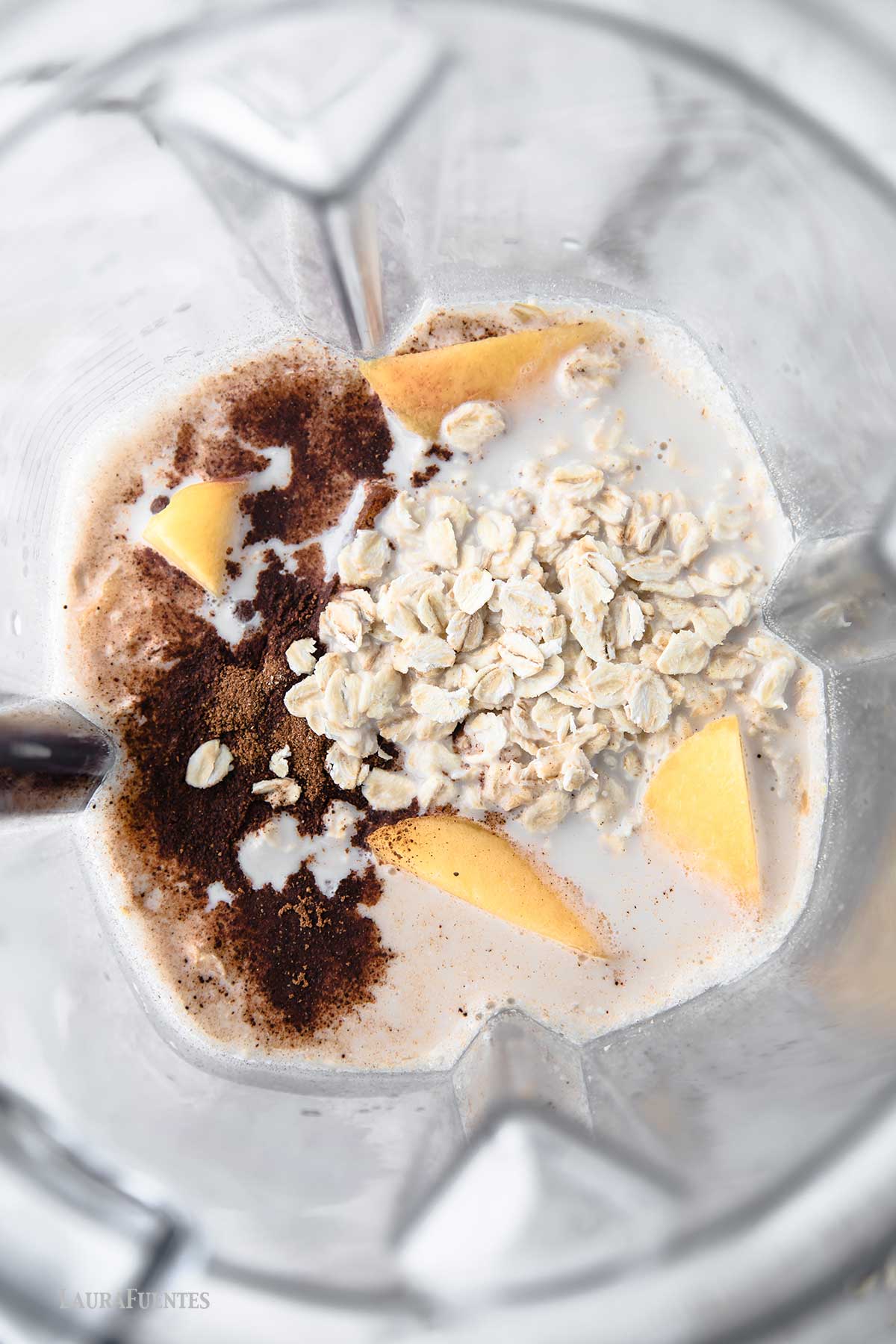 oatmeal smoothie ingredients in a blender
