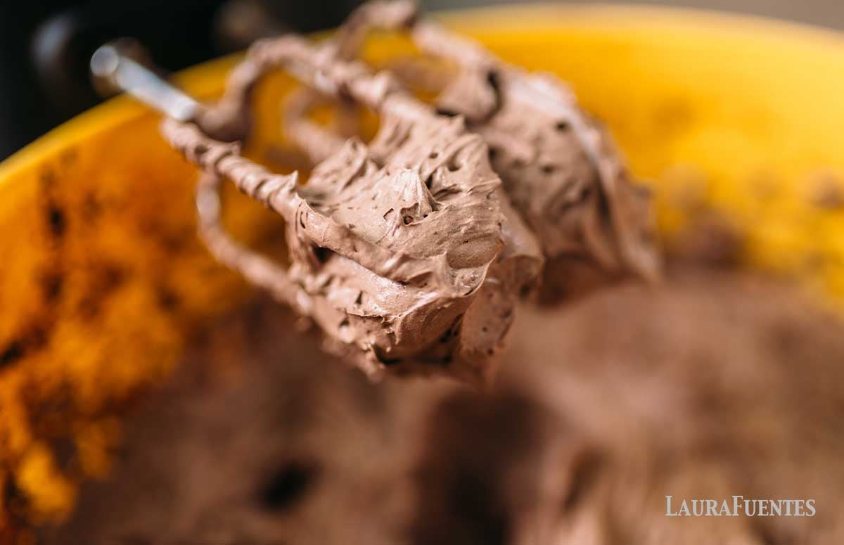 chocolate frosting