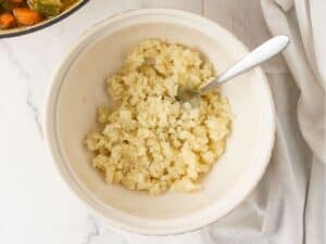 mashed potatoes in a bowl