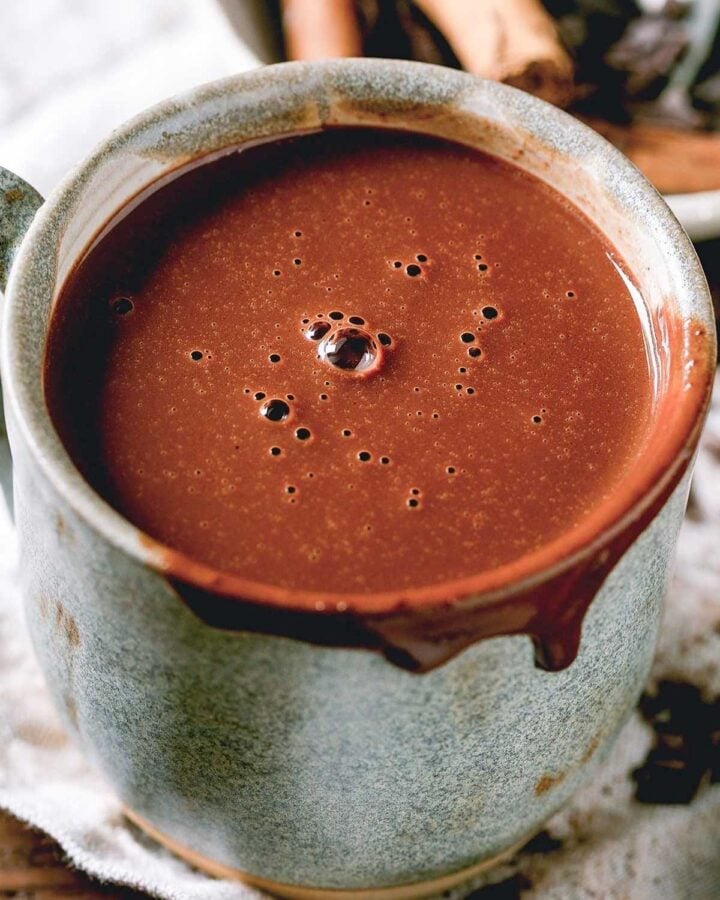 hot-chocolate-with-water-cocoa-powder