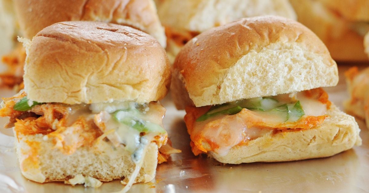 Buffalo Chicken Sliders on Hawaiian Rolls - Laura Fuentes