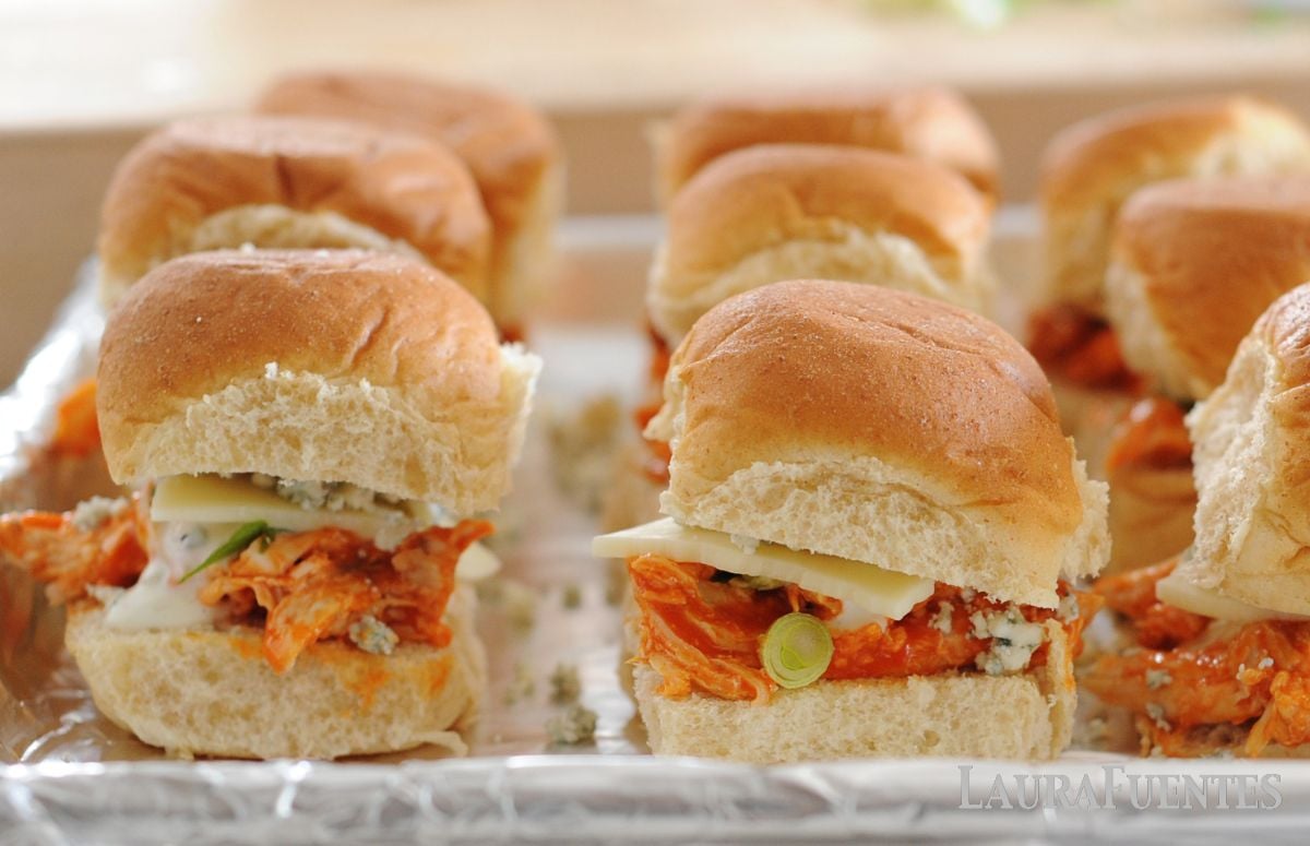 buffalo chicken sliders