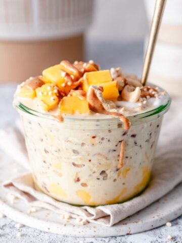 a jar of mango overnight oats
