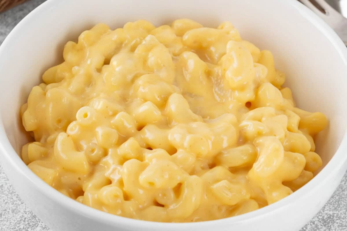 top view of a bowl of mac and cottage cheese