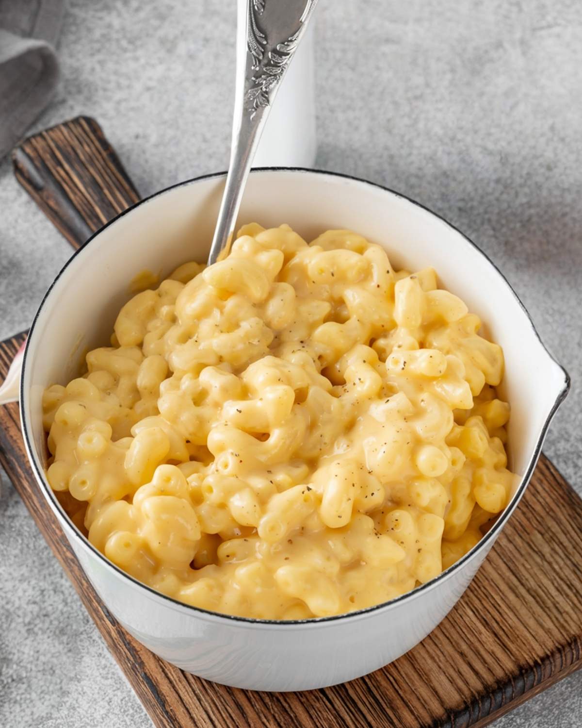 top view of a pot of mac and cottage cheese
