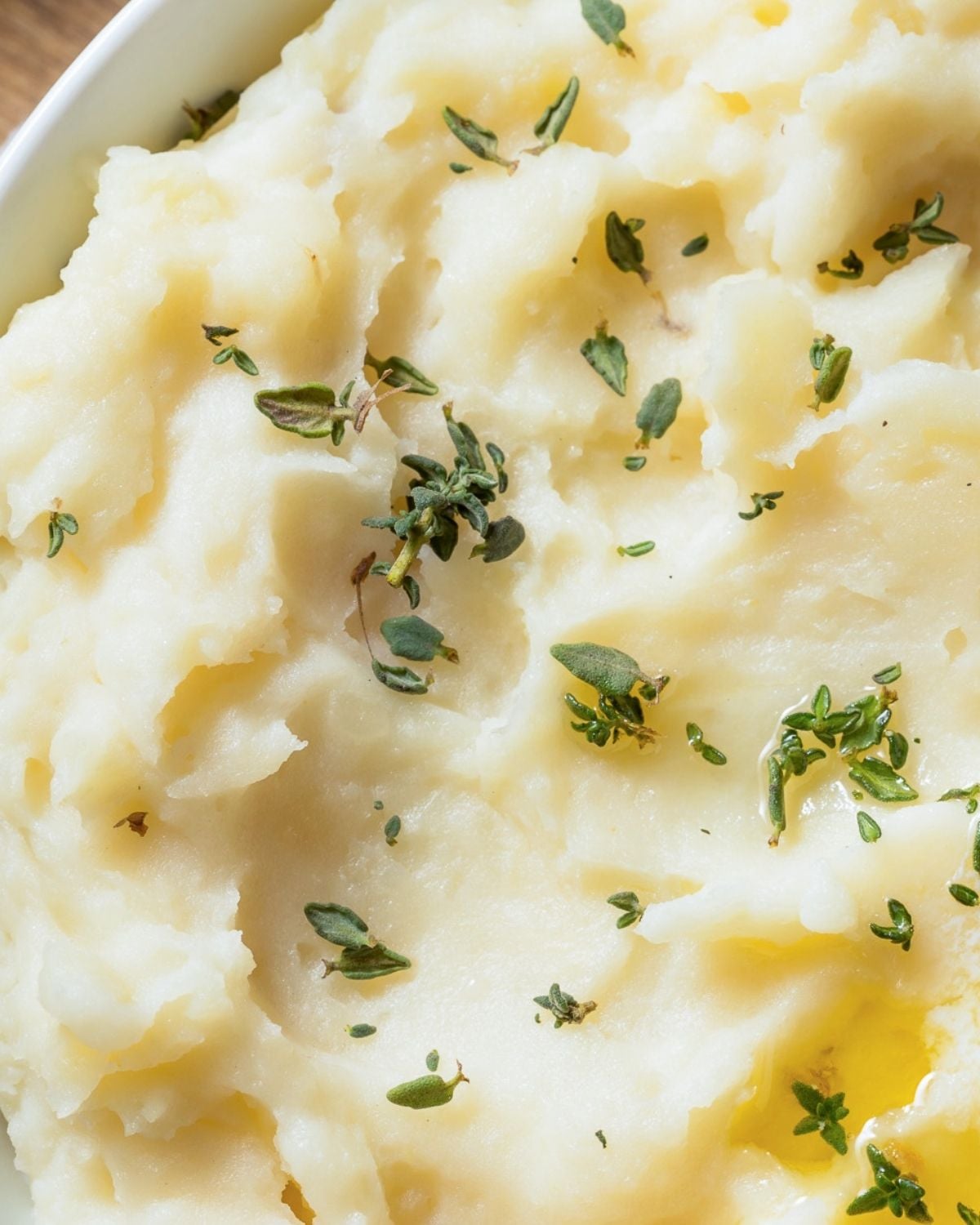 close up of mashed potatoes in a bowl