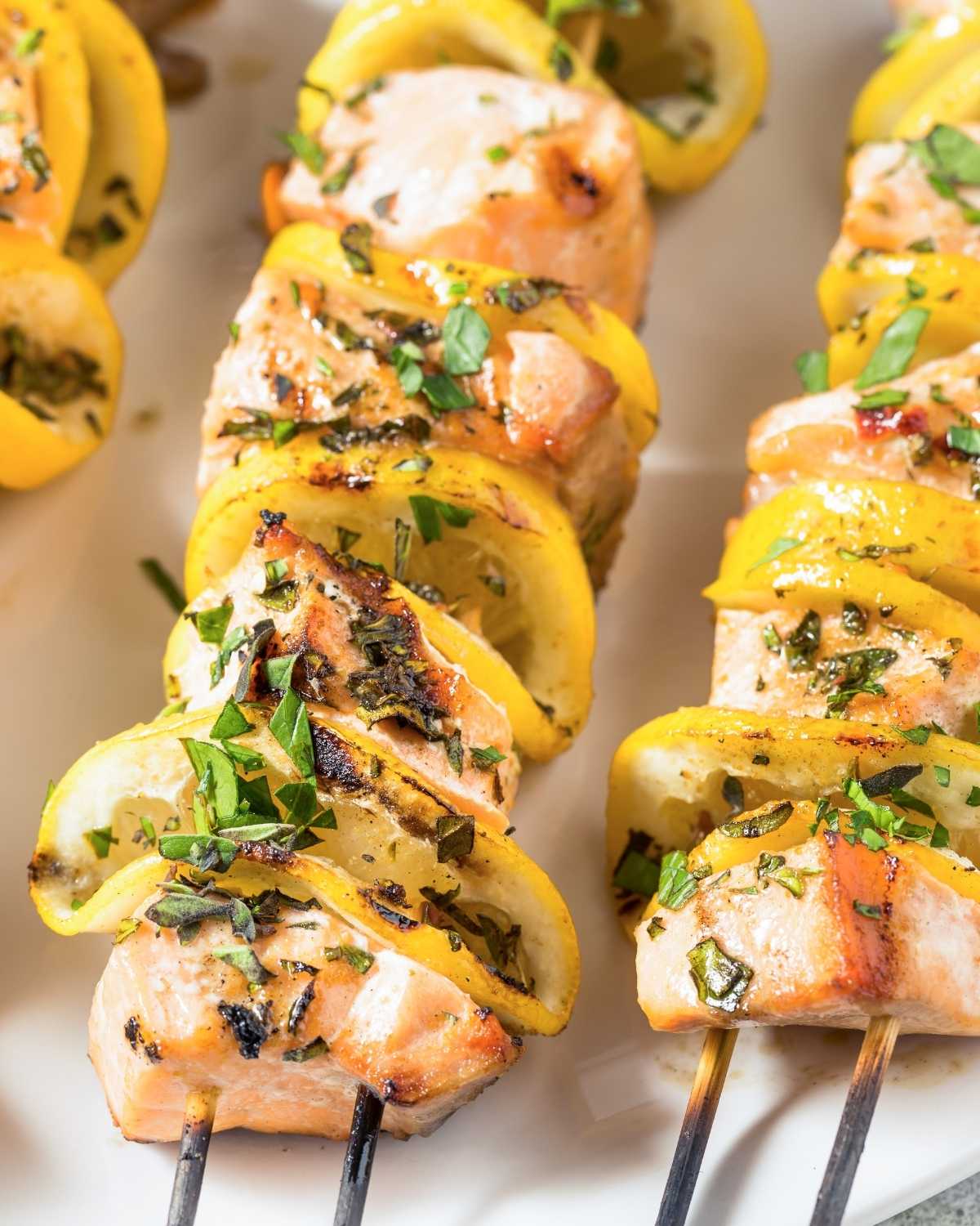 grilled salmon kabobs with lemon slices