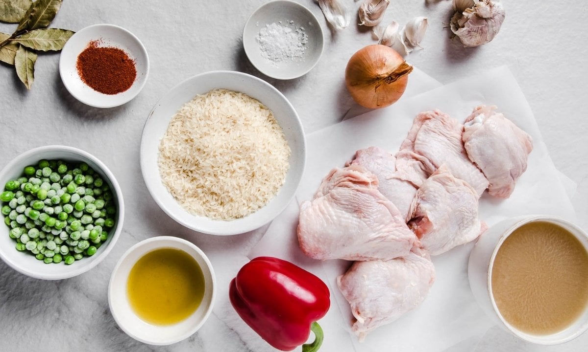 ingredients needed to make chicken thighs and rice
